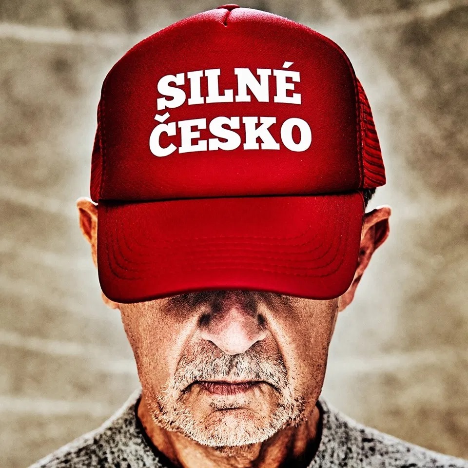 Babis con gorra5 La casa Blanca